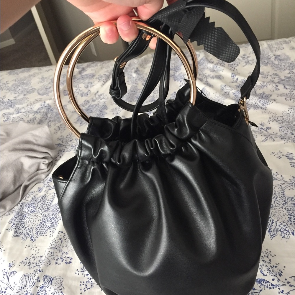 BLACK HANDBAG *NEW* - Picture 2 of 3